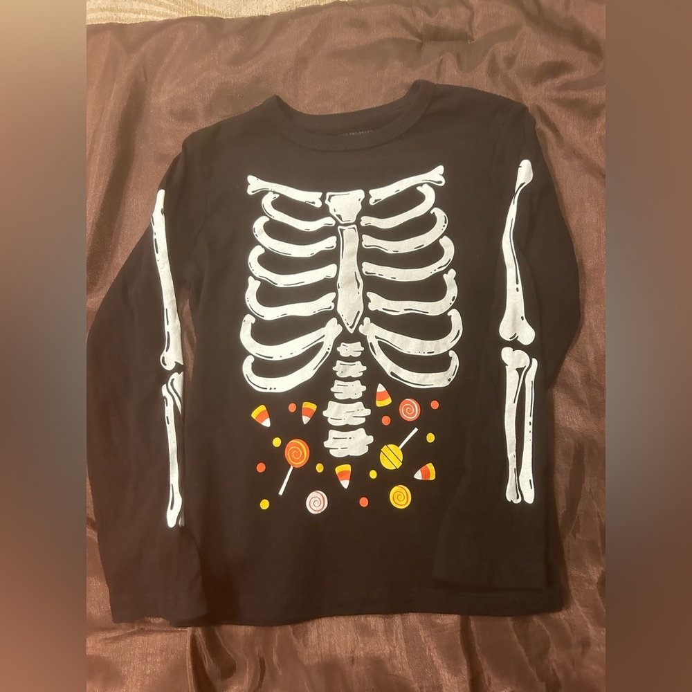 🎈 Halloween Skeleton shirt (glow in the dark)